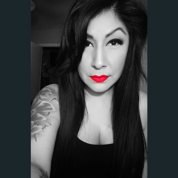 Meet your Posher, Rosalinda - Picture 1 of 1